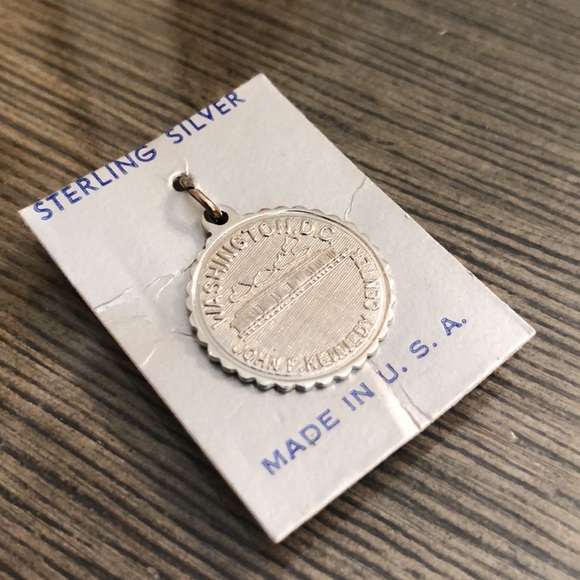 Vintage Sterling Silver Washington DC State Charm - Picture 2 of 9